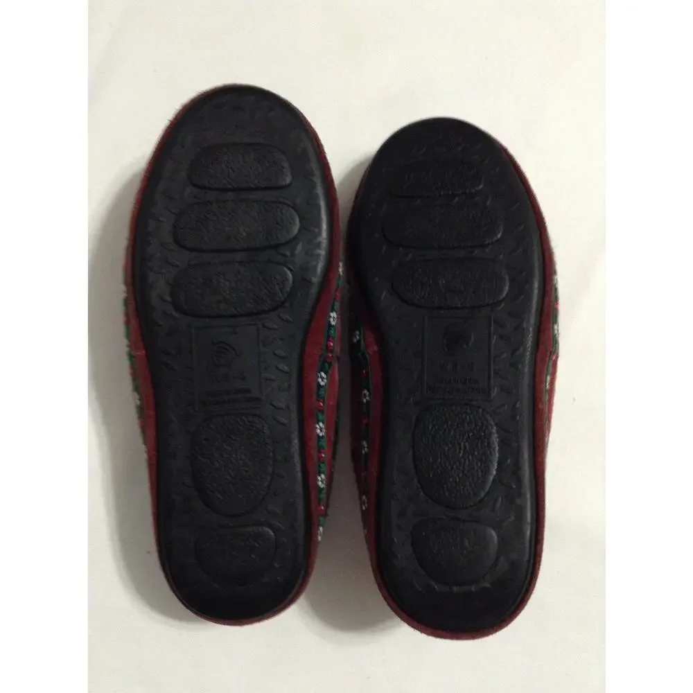 Acorn Womens Suede Clog Slippers Size WS 5-6 Red Raisin Floral Woven Trim Mule
